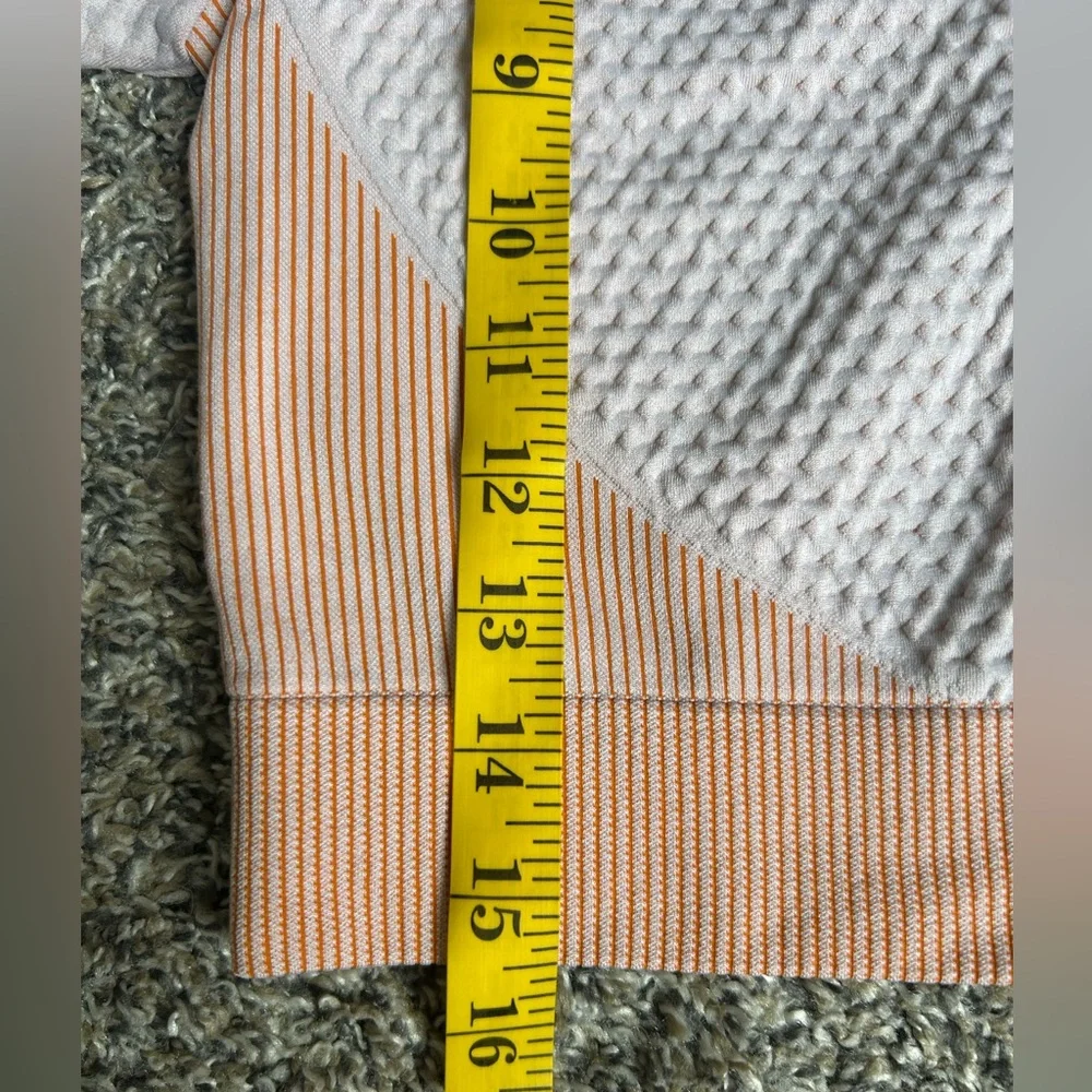 5/$25 C+D+M Cropped and Textured Athletic Zip Up Jacket Size medium - Picture 7 of 8